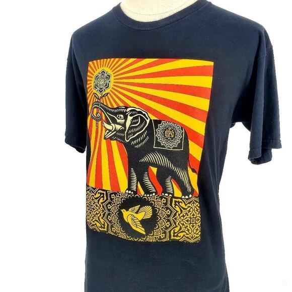 Jaci
H Other - Obey Posse Elephant Shepard Fairey Graphic Streetwear Unisex T-Shirt